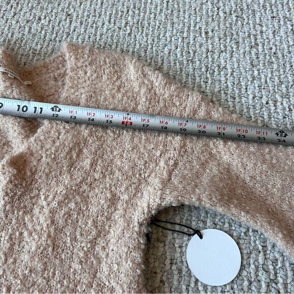 NWT Revolve TULAROSA Wool Alpaca Blend Bubble Sleeve V Neck Sweater - Picture 12 of 12